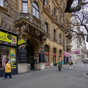 https://cozy-dream-home-in-the-heart-of.inbudapesthotels.com